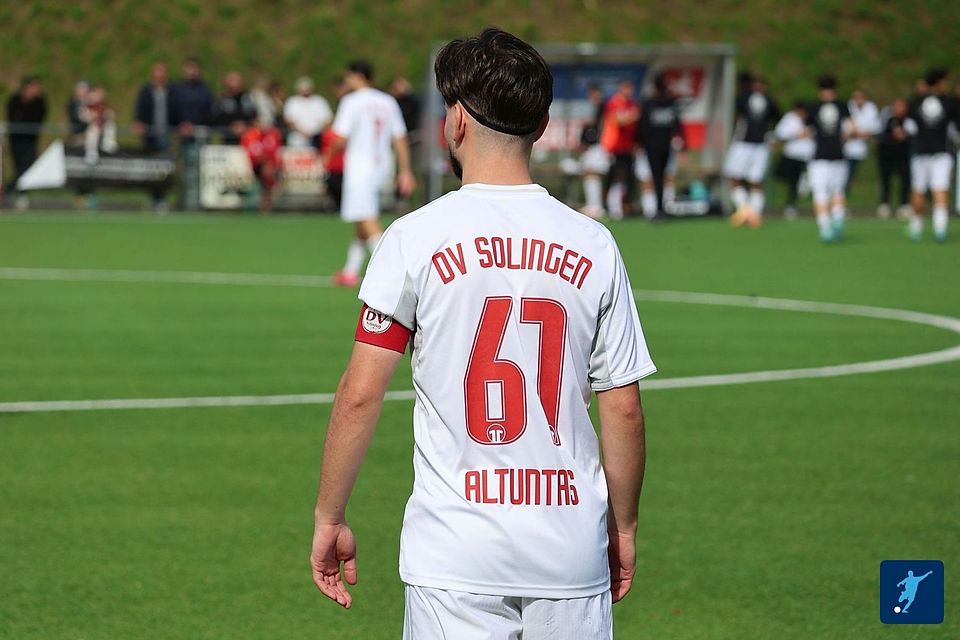 DV möchte die Tabellenspitze im Derby verteidigen.