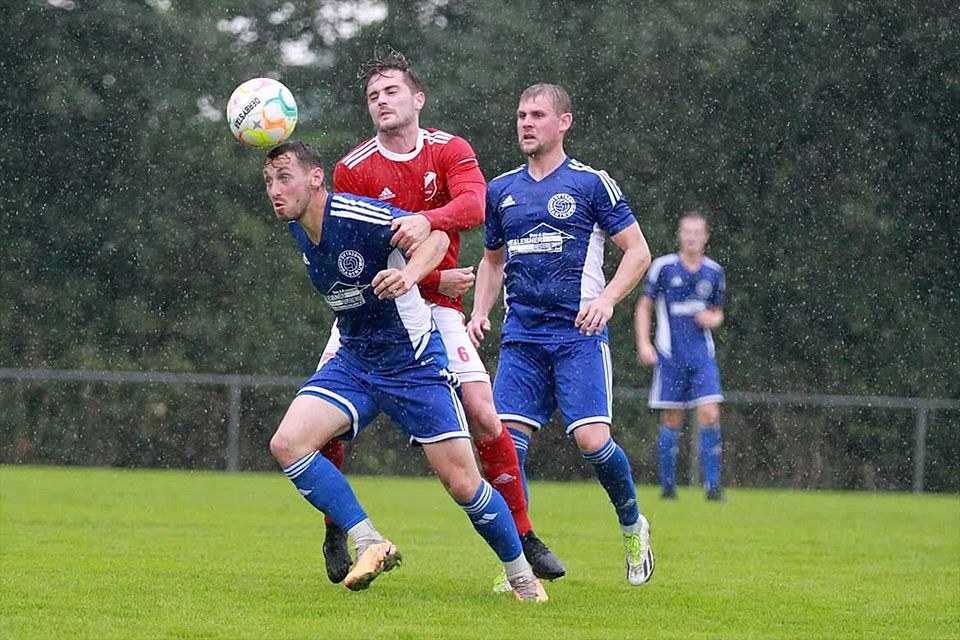 Damian Krause (vorne, TSV Rantrum) ist der Spieler des Tages.