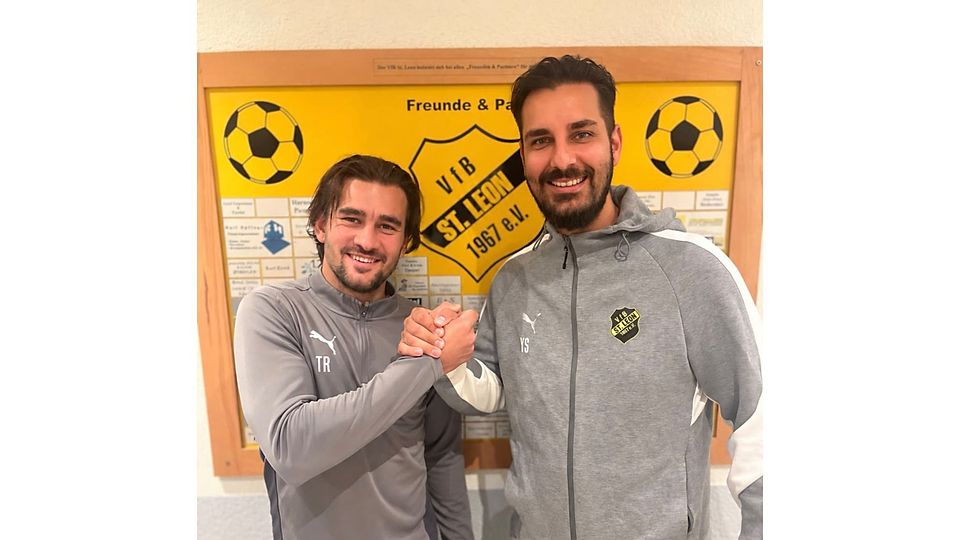Tim Ronecker (l.) und St.Leons Sportlicher Leiter Yusuf Sarica.