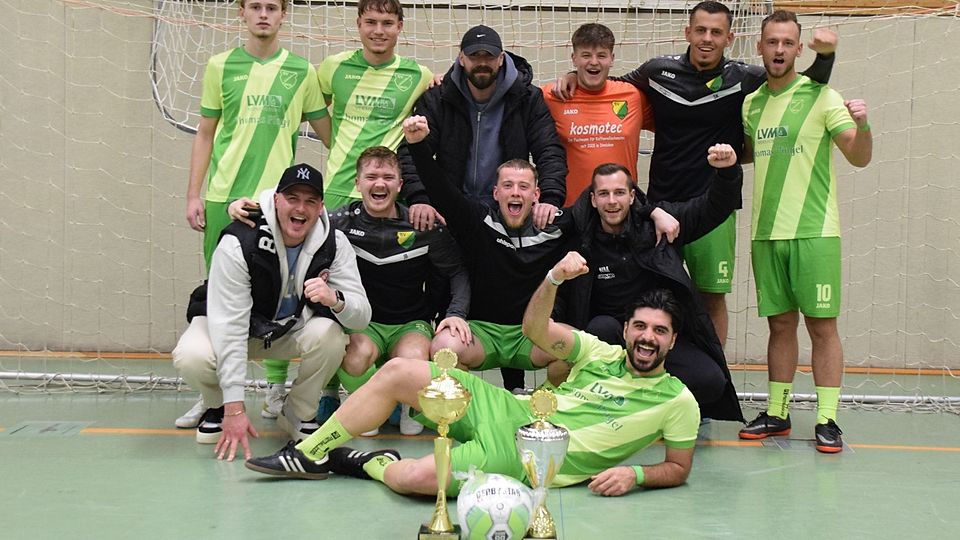 Der SV Friedrichsfeld verteidigt seinen Titel als Hallenstadtmeister in Voerde.