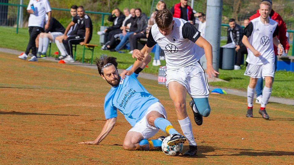 Verletzte sich während der Vorbereitung: Weil Spieler wie Alexander Rötzel (l.) ausfallen, bekommt der Gräfelfinger Nachwuchs eine Chance.