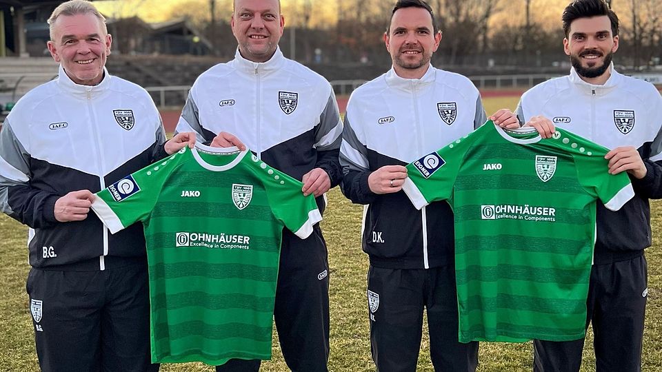 Torwarttrainer Berthold Grimmeisen (von links), Co-Trainer Mark Merz, Cheftrainer Daniel Kerscher und Sportlicher Leiter/Co-Trainer Julian Brandt arbeiten beim TSV Nördlingen auch in der Saison 2025/26 zusammen.