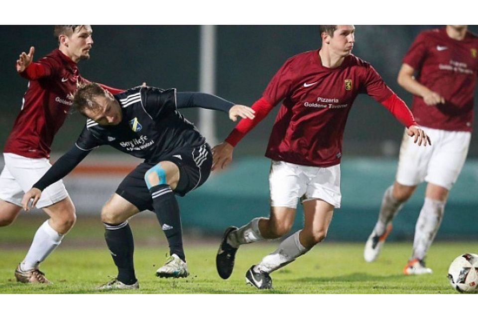 Markus Maichle (links) ist im Sommer vom Landesliga-Absteiger FV Biberach zum FC Wacker Biberach gewechselt. Archivfoto: Volker Strohmaier Markus Maichle (links) ist im Sommer vom Landesliga-Absteiger FV Biberach zum FC Wacker Biberach gewechselt. Archivfoto: Volker Strohmaier
