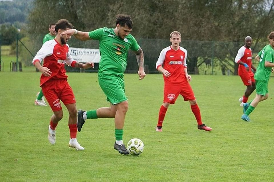 Leader Moutfort spielt beim Tabellenletzten Nörtzingen (grüne Trikots)