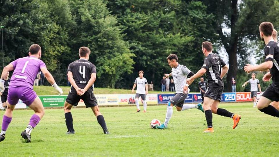 Doppelpacker Bastian Grahovac schießt zu frühen Führung ein