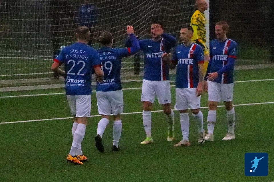 Der SuS 09 Dinslaken hat am Abend das Bezirksligaspiel gegen den SuS Oberhausen gewonnen.