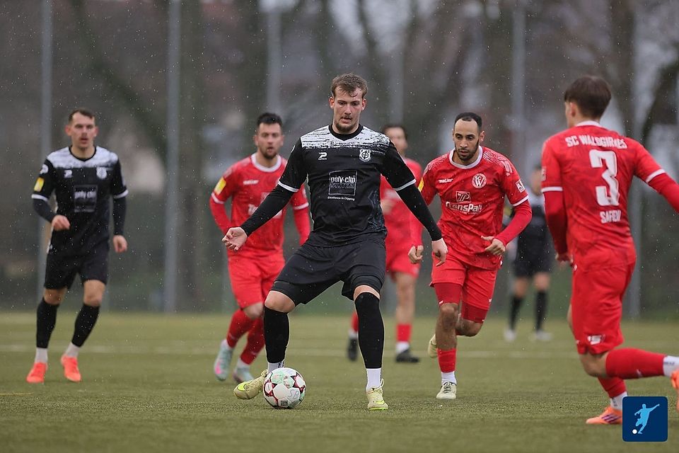 Vorerst mit Faserriss außer Gefecht: Stürmer Nils Kohlbacher steht dem FC Eddersheim momentan nicht zur Verfügung.