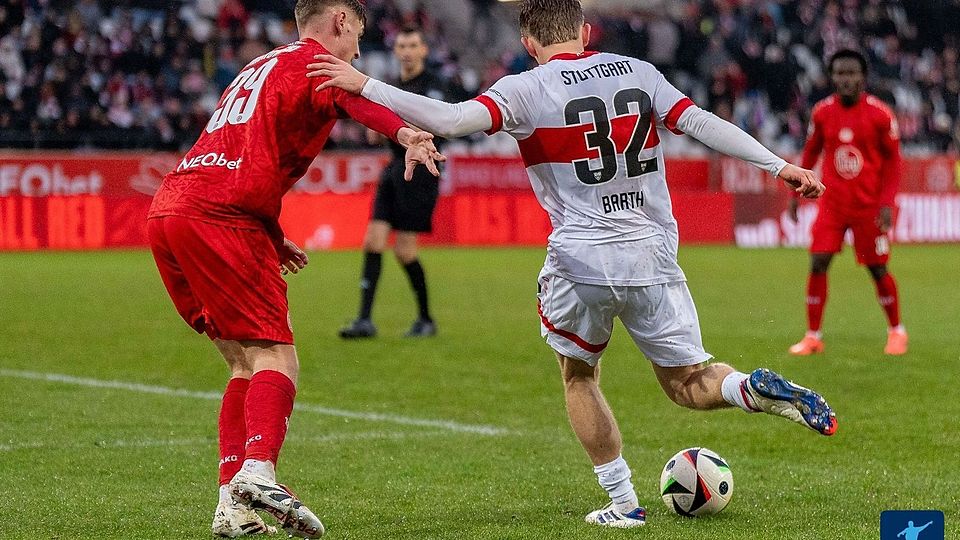 Gegen den VfB Stuttgart II kam Gianluca Swajkowski (l.) zu seinem ersten Profi-Einsatz. 