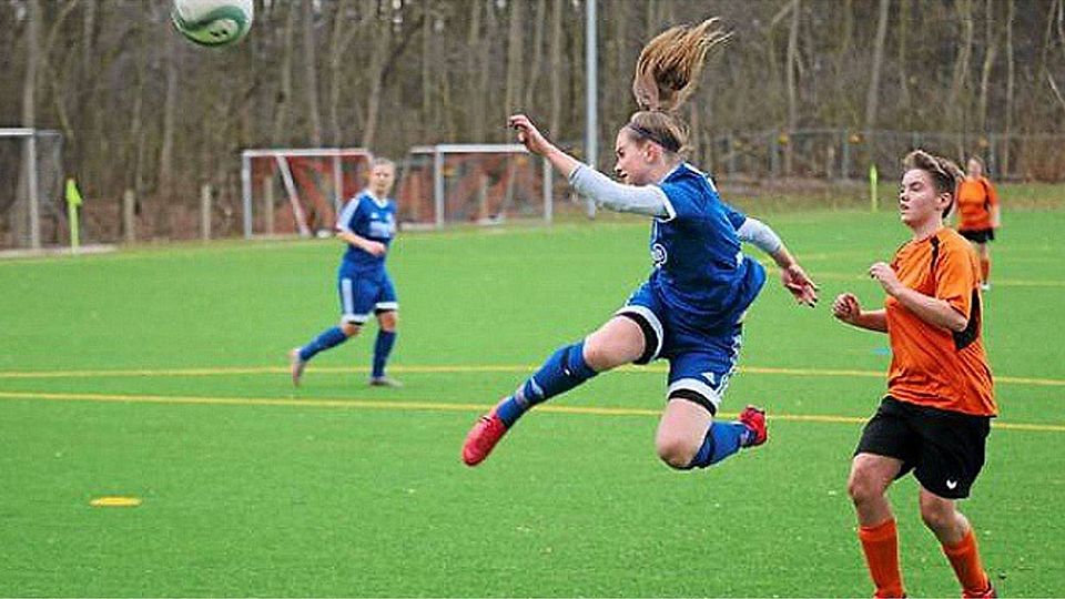 Pauline Biedermann soll in den kommenden Wochen die linke Verteidigerposition ausfüllen, da Anja Bothe nicht zur Verfügung steht. © MZV