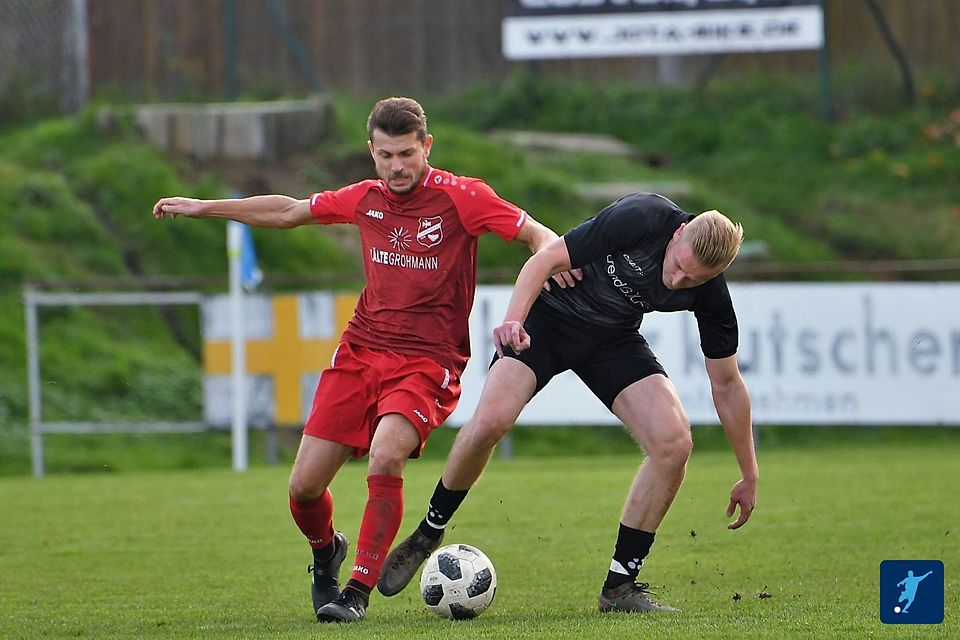 Wer gewinnt das Rennen um die Meisterschaft? Tobias Thorn (links) und seine DJK Irchenrieth oder die Truppe des aktuell verletzten Dimitri Lalenko (rechts) aus Altenstadt/WN?