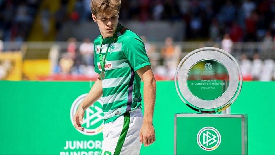 Louis Poznanski  im Sommer 2017: Mit Werder Bremen verlor er das Finale um die Deutsche B-Junioren-Meisterschaft mit 0:2 im Grünwalder Stadion. Foto: Sven Leifer