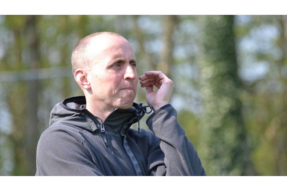 FC Hövelriege Trainer Werner Linnenbrink freut sich über die Verlängerung seiner Trainertätigkeit.