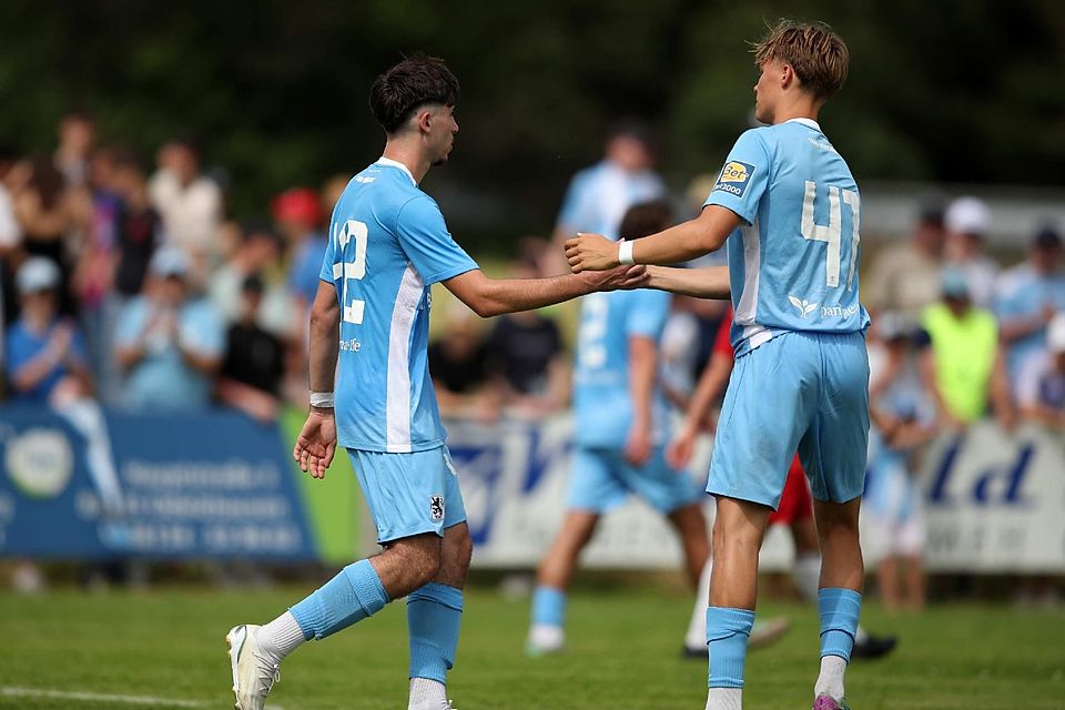 Zweites Spiel, zweiter Treffer: Rechtsaußen Cristian Leone (19), der bereits mit den Profis im Trainingslager war.