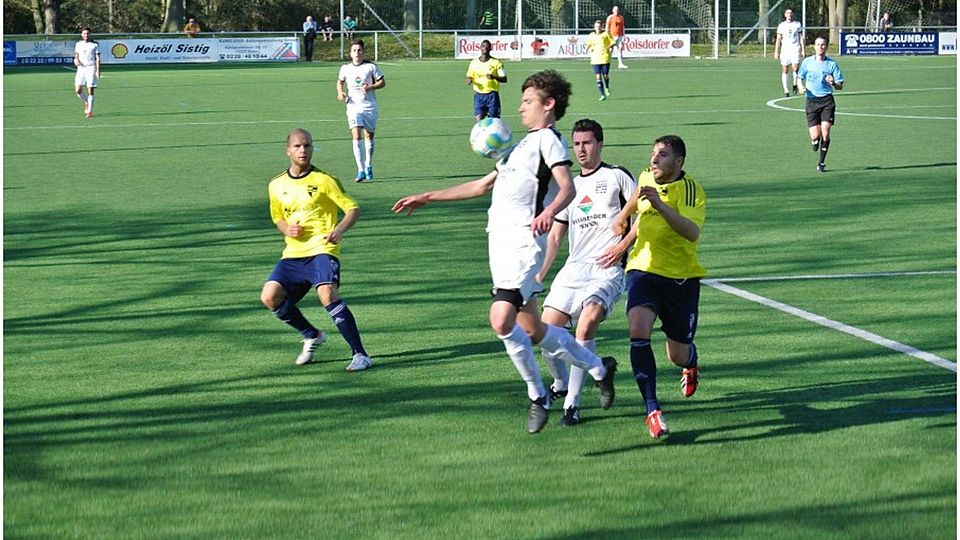 Einen wichtigen Sieg im Kampf gegen den Abstieg verzeichnete der VfL gegen Freialdenhoven Foto: Klaus Engelage, VfL Alfter