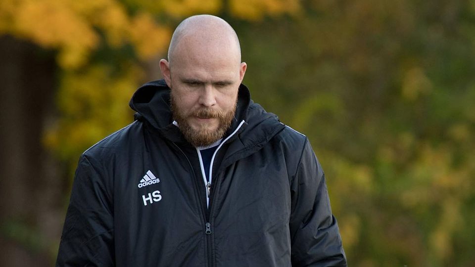 Der Abschied vom FC Deisenhofen fällt Trainer Hannes Sigurdsson schwer.
