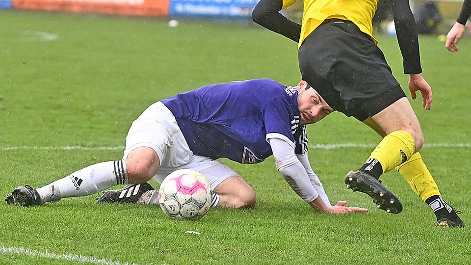 Durch einen Treffer in der Nachspielzeit mussten sich Dominik Mayrock und der TSV Dinkelscherben gegen den TSV Ottobeuren mit einem 1:1 zufriedengeben. Das Unentschieden fühlte sich wie eine Niederlage an. 