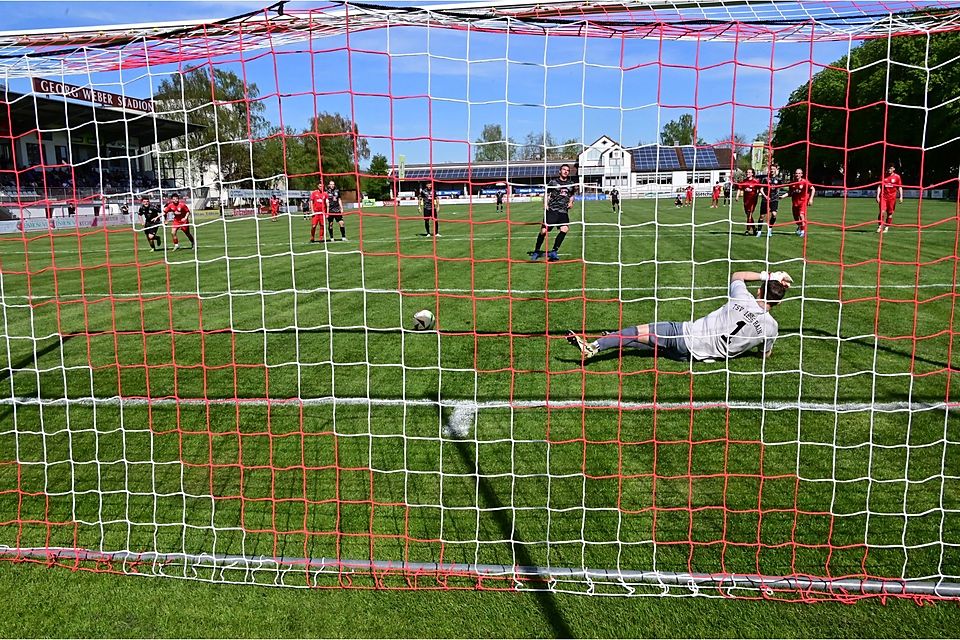 „Er hat den Torwart ausgeschaut und den Ball gab ruhig und ohne Stress reingemacht", sagt Landsbergs Trainer Alexander Schmidt über den Treffer von Dominik-Strohengel.