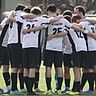 Eine verschworene Gemeinschaft - die Sipeler des FC Stäfa im Rahmen des Testspiels gegen Zollikon.