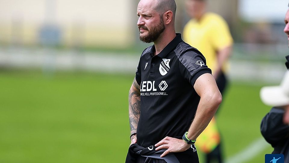 Benjamin Flicker ist nicht mehr Trainer des FC Ehekirchen.