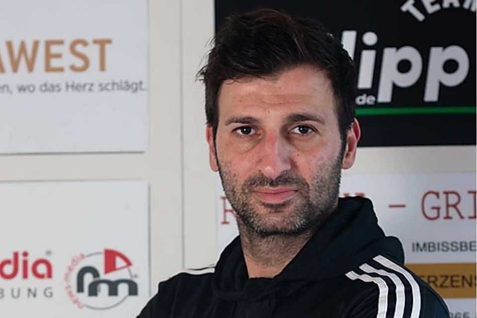 Markus Kaya hört zum Saisonende als Trainer der U19 von Rot-Weiß Oberhausen auf.