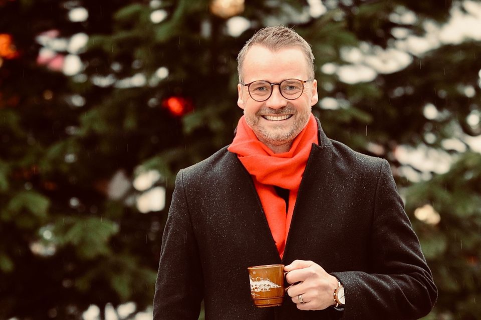 Philipp Knappmeyer ist seit November 2025 Bürgermeister der Stadt Lübbecke – und "Fußballer durch und durch".