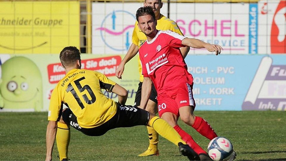 Patrick Schwesinger (in rot) verlässt den ASV Vach im Sommer wieder. F: Wiedel