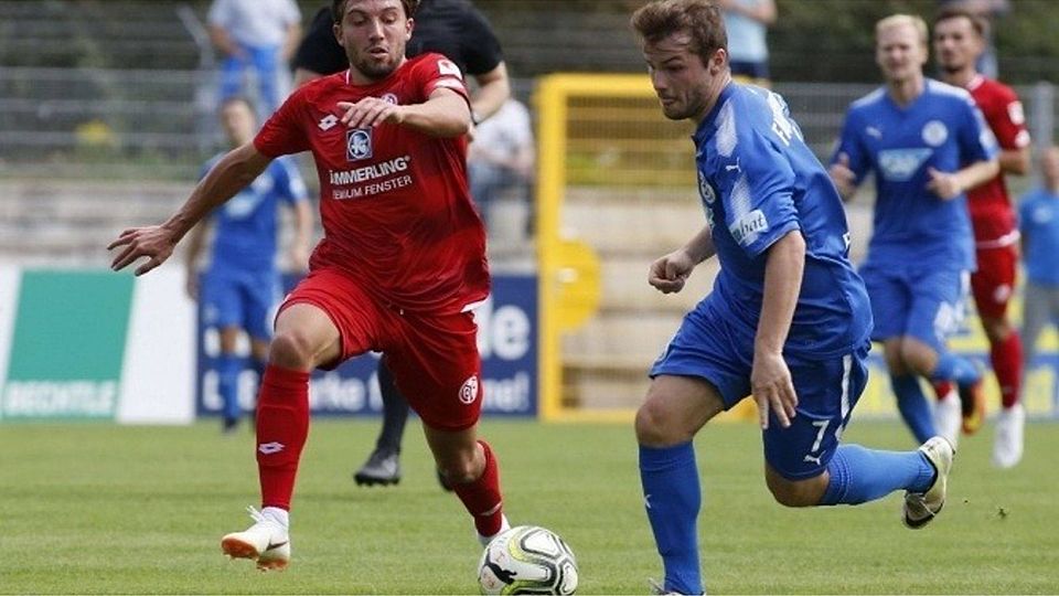Harter Kampf, nur bedingt zufriedenstellendes Ergebnis. Sandro Loechelt (links) leitete gegen Dreieich wenigstens den 1:1-Ausgleichstreffer ein. Archivfoto: Pfeifer