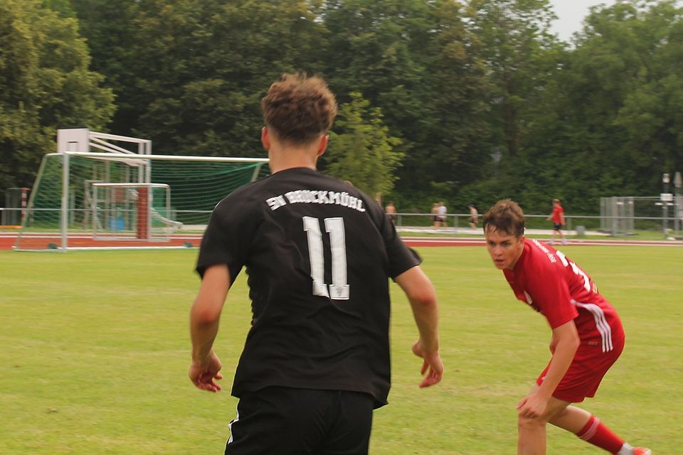 Vinzenz Egger vergab die beste Chance des Spiels für den SV Bruckmühl.