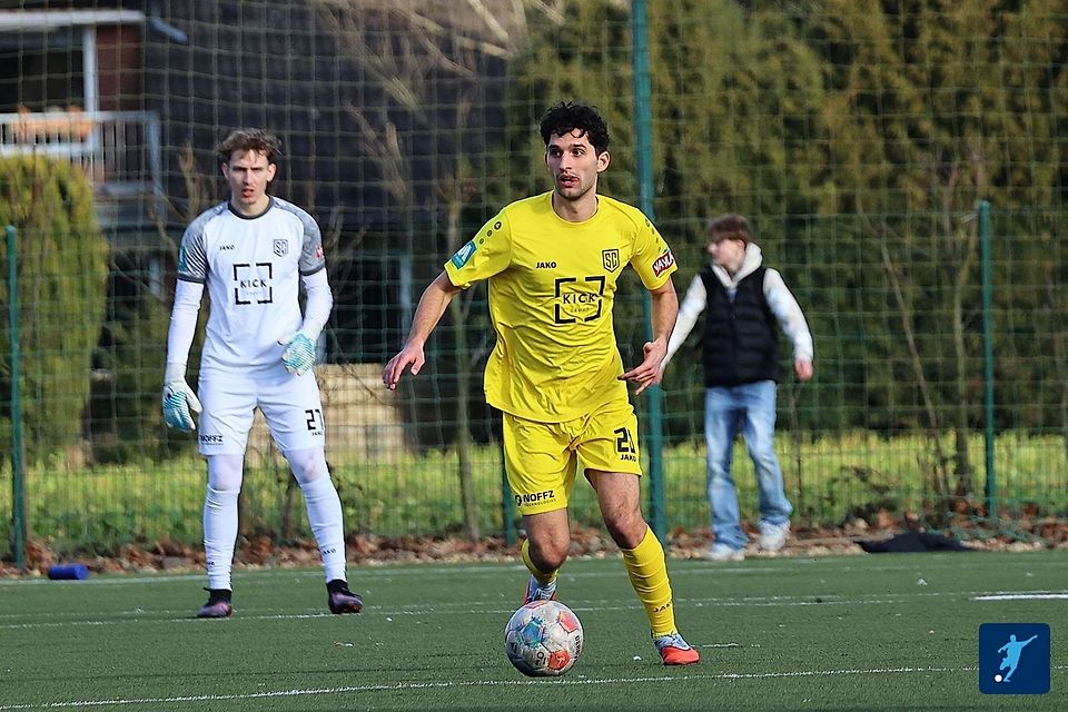 Unnötige Rote Karte macht St. Tönis das Leben schwer Unnötige Rote Karte macht St. Tönis das Leben schwer