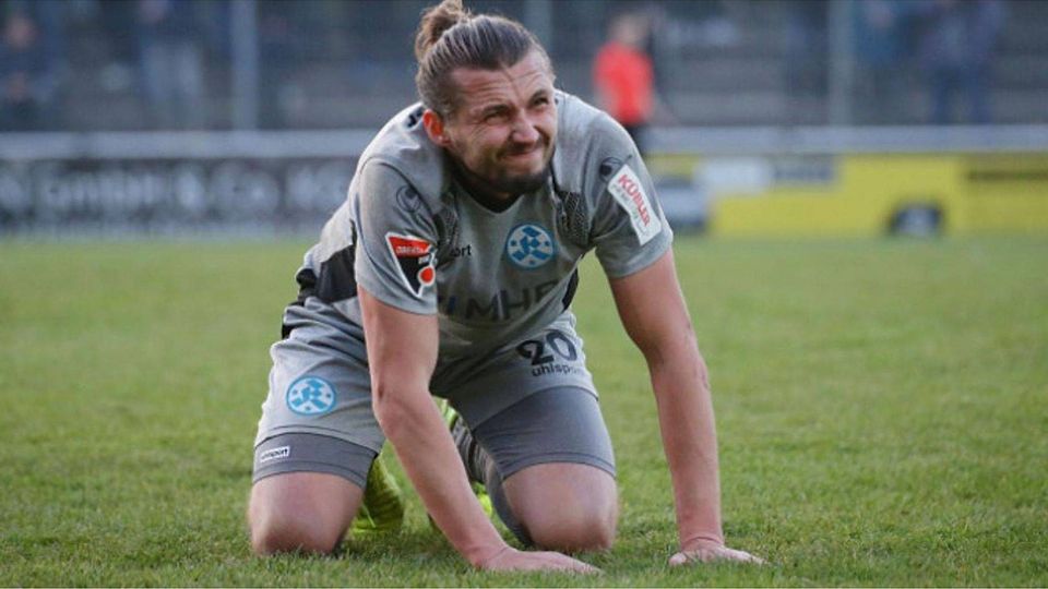 Für Mijo Tunjic ist die Saison gelaufen: Der Torjäger verletzte sich beim 0:0 gegen den SV Spielberg am Sprunggelenk. Gebrochen ist nichts, eine MRT-Untersuchung wird zeigen, wie viele Bänder gerissen sind. Foto: Archiv Pressefoto Baumann