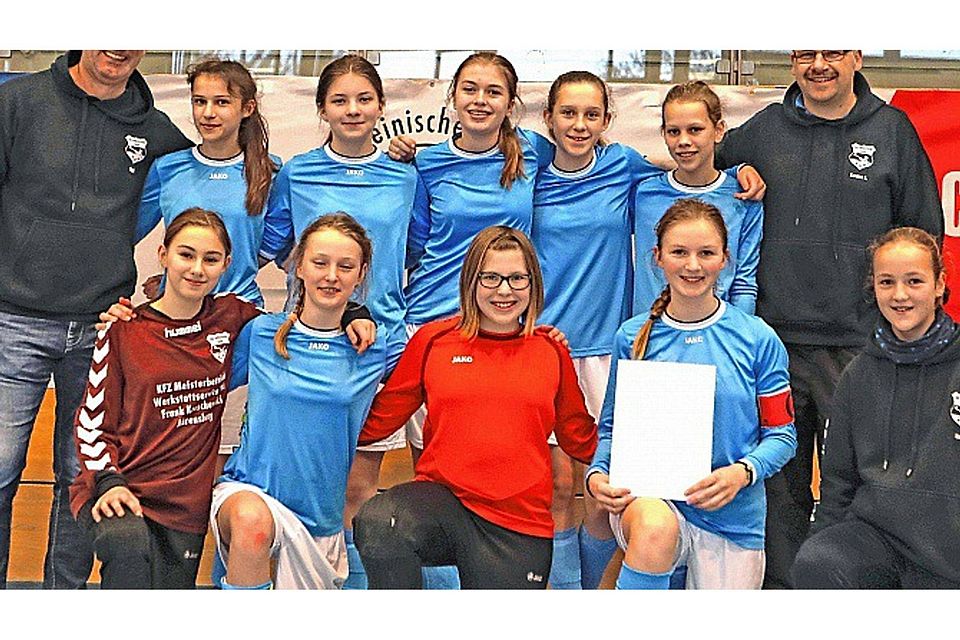 Die C-Juniorinnen der SG Holstein Süd freuten sich über Platz vier bei den Hallenlandesmeisterschaften im Futsal. un