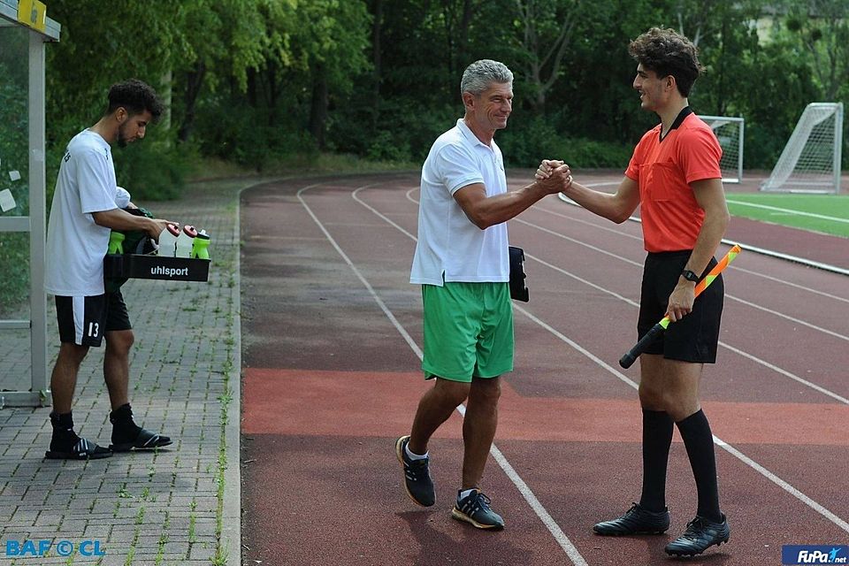 Detlef Garz bleibt an der Seitenlinie des Landesligisten Lichtenrader BC.