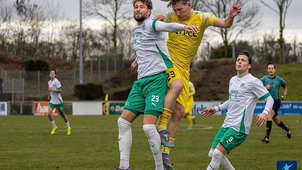 Thorben Kern (Mitte) geht zum ETB.