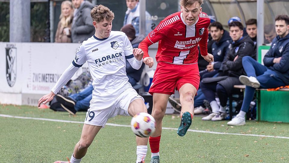 Die Schafhausener (in Weiß) entführten die drei Punkte aus Eilendorf.