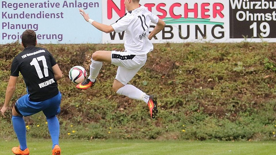 Der FC Eintracht Bamberg (weißes Trikot) will mutig in die kommenden Aufgaben gehen. F: Will