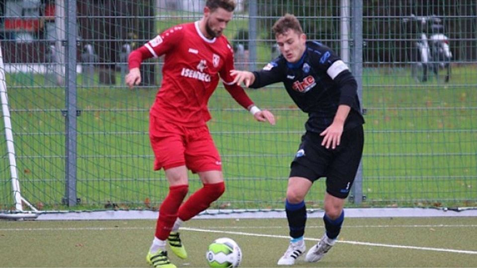 Nervenstark: Paderborns Kapitän Janik Steringer (r.) erzielte bereits fünf Tore. Viermal traf er dabei vom Elfmeterpunkt. F: Heinemann