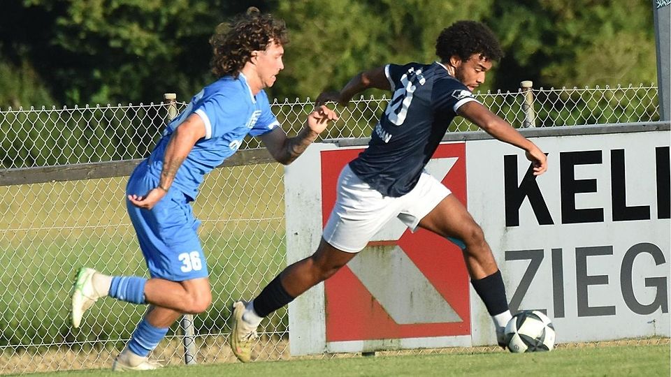 Der SC Oberweikertshofen verlor zu Hause gegen den Vfb Durach (blaues Trikot).