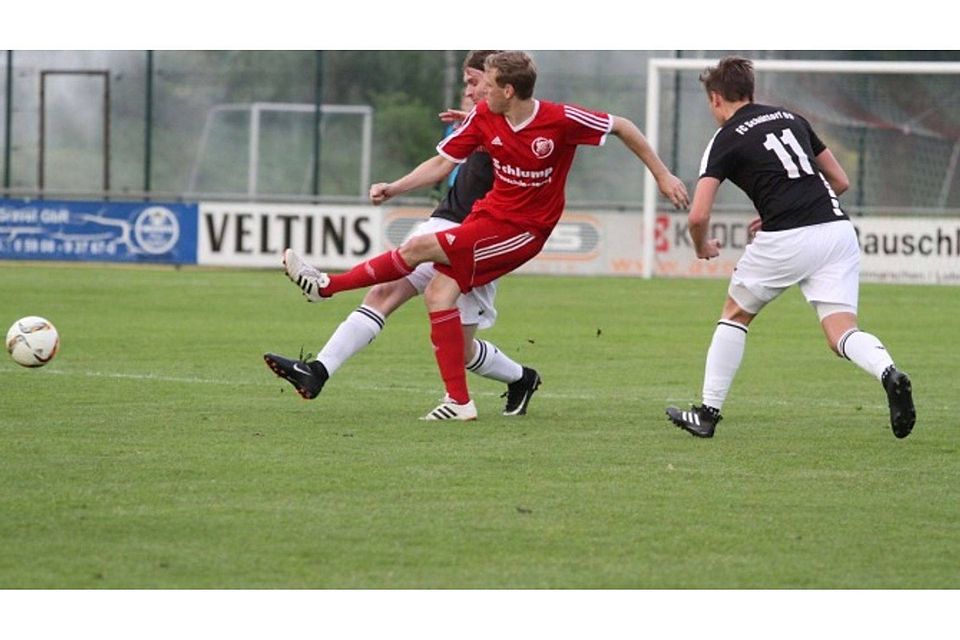 Rot gegen Schwarz-Weiß. Union Lohne erwartet den FC Schüttorf 09. F: Guido Brennecke