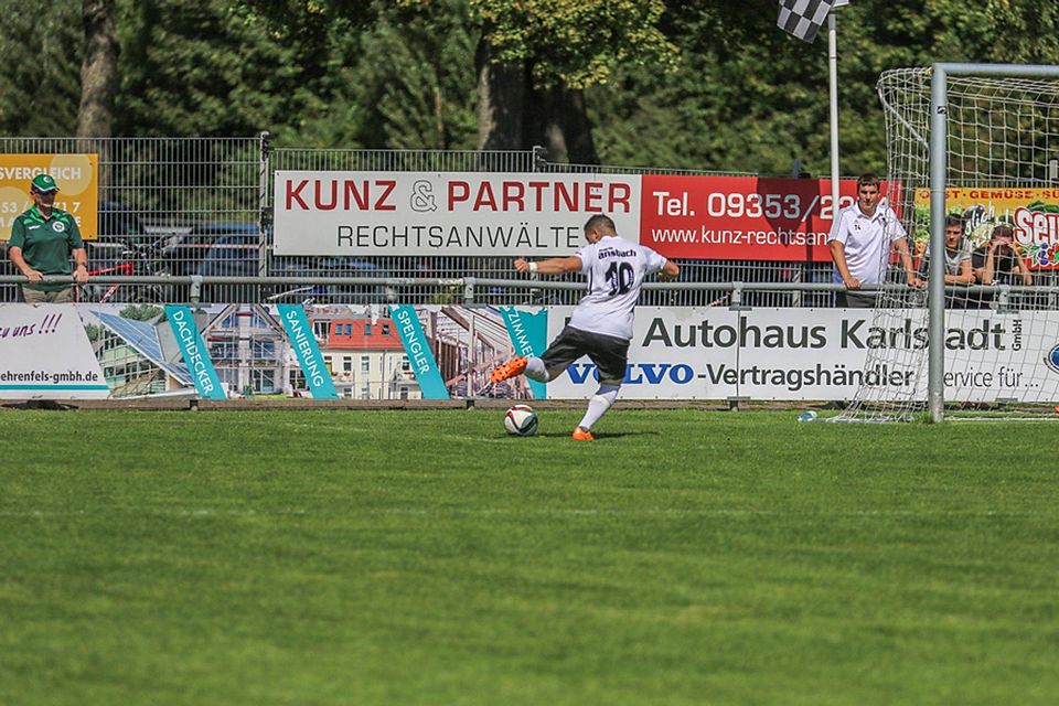 Mit 4:2 besiegte die SpVgg Ansbach den FC Schweinfurt II. Archiv: Will