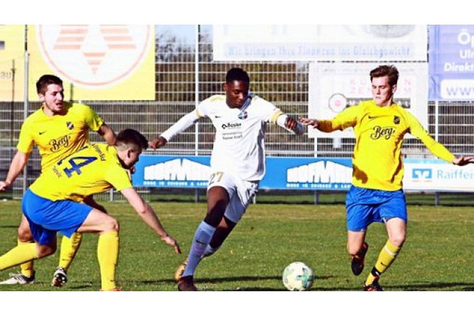 Calcio-Winterpausenzugang Terry Offei trifft am Samstag auf seine alten Teamkollegen. Ober er von Anfang an stürmen darf, bleibt abzuwarten. Foto: Yavuz Dural