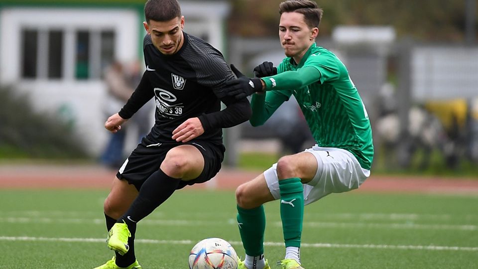 Lörrach-Stetten (mit Mursel Salja, links, gegen den Zeller Etienne Walch) hat „viel Qualität hinzugewonnen“. | Foto: Gerd Gründl