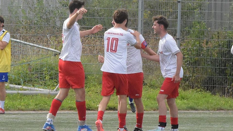Der SV Obertraubling strebt gegen Donaustauf einen Heimdreier an.