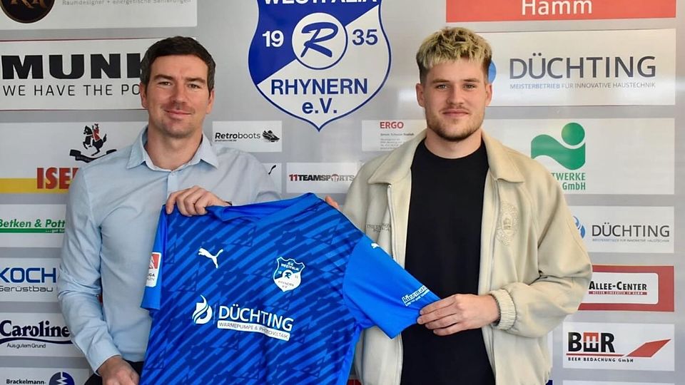 Rhynerns Sportlicher Leiter David Schmidt (links) mit Lars Warschewski.