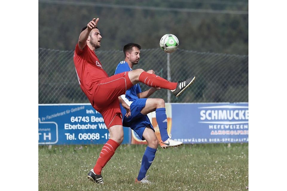 Klassenerhalt verpasst: Für Patrick Löffler (links, gegen Stefan Vaselek von Türkspor Beerfelden) und den FC Finkenbachtal geht es in der kommenden Saison in der B-Liga um Punkte. Klassenerhalt verpasst: Für Patrick Löffler (links, gegen Stefan Vaselek von Türkspor Beerfelden) und den FC Finkenbachtal geht es in der kommenden Saison in der B-Liga um Punkte.