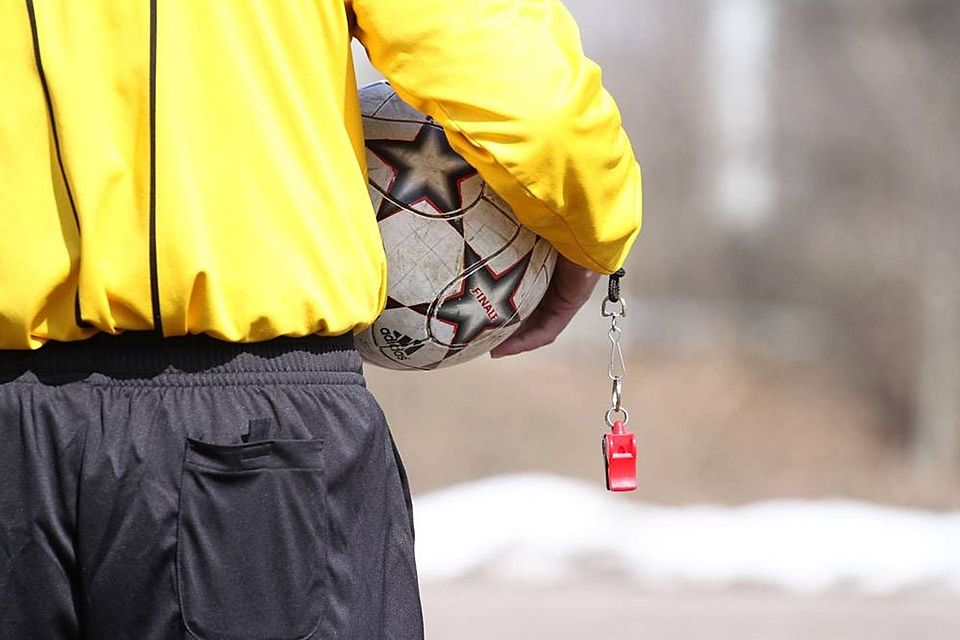 Schulungen für Schiedsrichter.