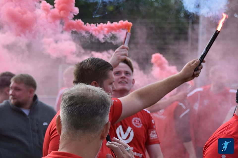 Die Spvgg Meiderich 06/95 ist in die Bezirksliga aufgestiegen. Die Spvgg Meiderich 06/95 ist in die Bezirksliga aufgestiegen.