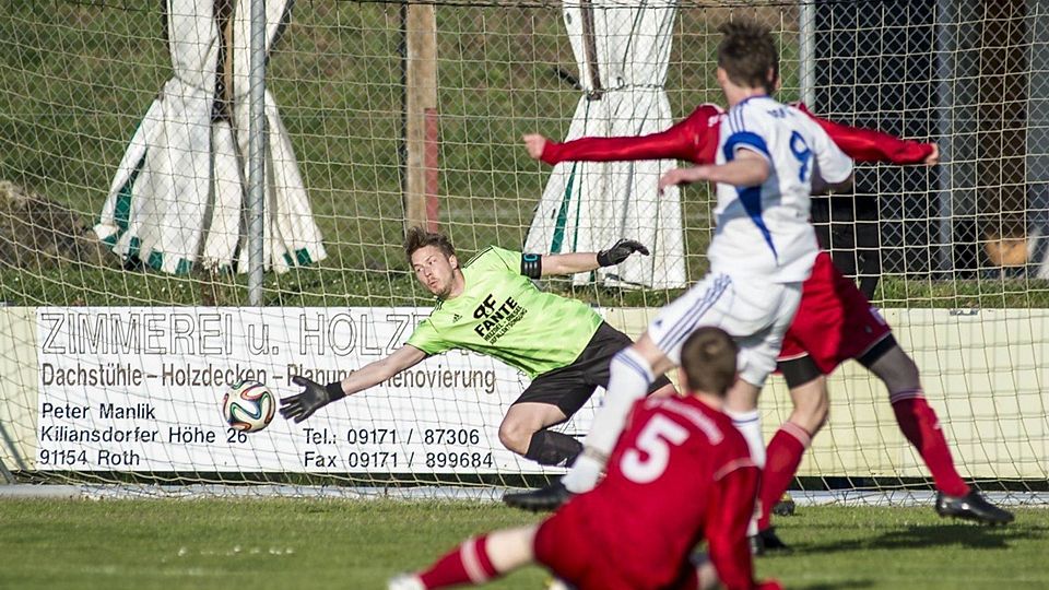 An Ersatzkeeper Michael Stranka war zuletzt die TSG 08 Roth im Pokalviertelfinale gescheitert. Mal sehen, wer heute Abend das Tor des SV Rednitzhembach hütet? Erste Wahl im Spiel gegen den SC 04 ist sicherlich Max Wiedemann. F: Götz