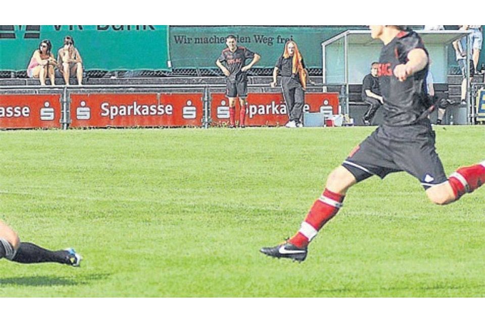 Maxi Bauer und der TSV Dorfen holten einen Punkt beim Aufsteiger aus Eichenried.