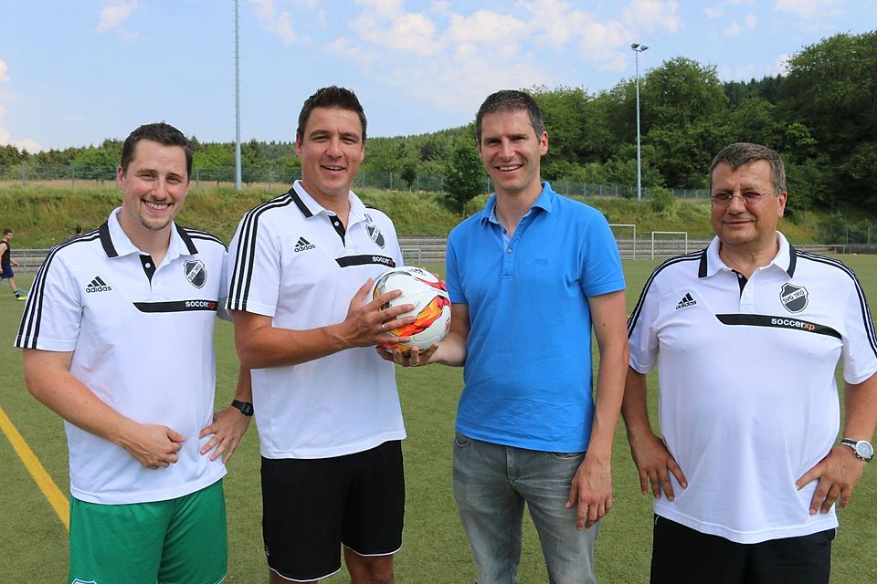 Dennis Körner (Trainer 2. Mannschaft), Jens Albrecht (Spielertrainer), Daniel Meyer (Saar.Amateur) und Frank Thielen (Spielausschuss)