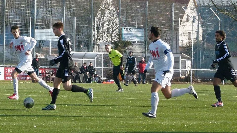 Archivfoto des SV Schriesheim (weiß).